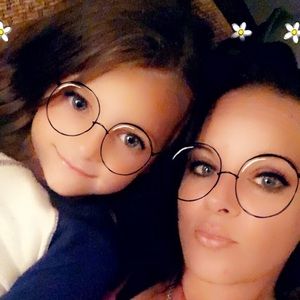 Meet your Posher, Bobbie